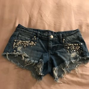 Studded short denim shorts pearls guess